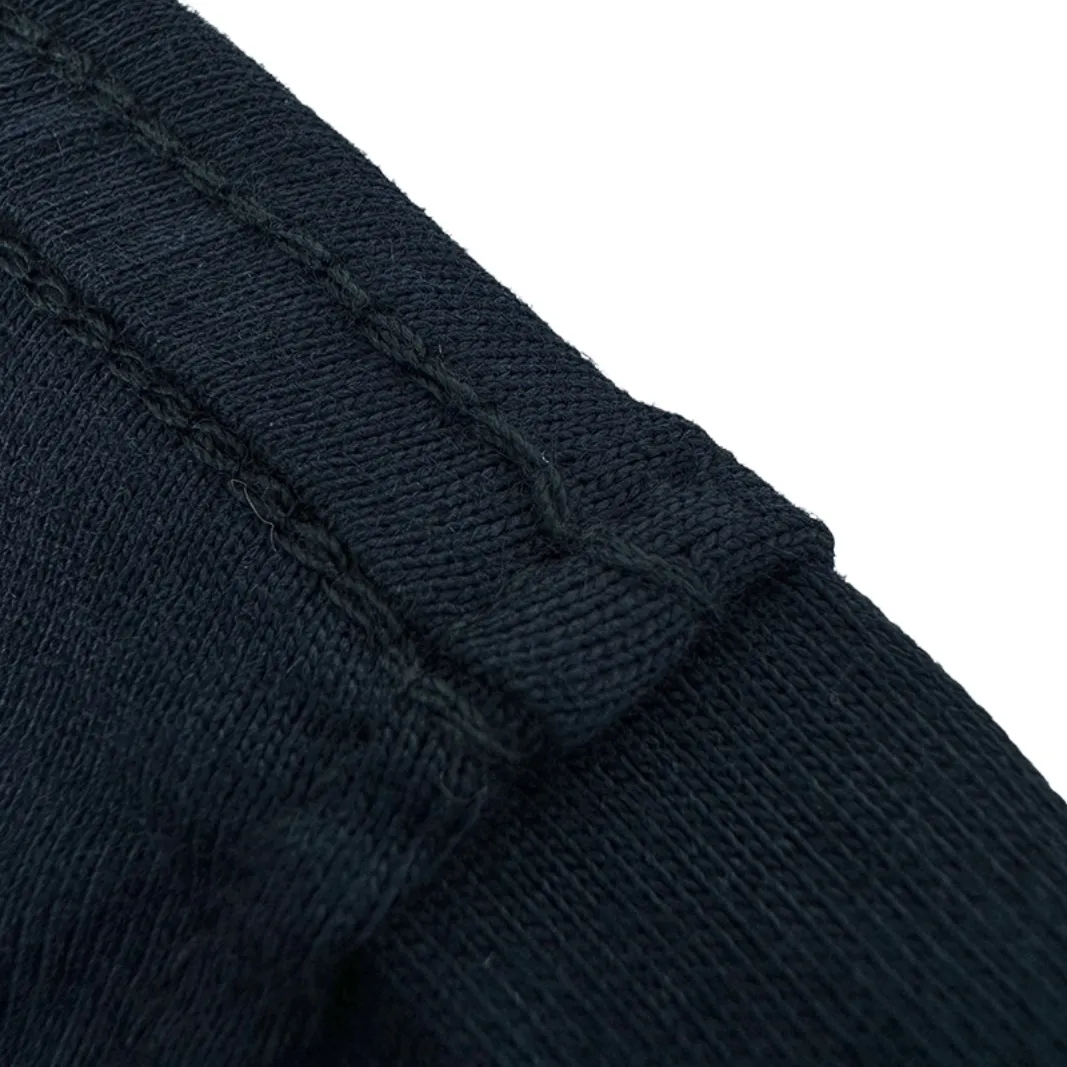 Acne Studios Logo Embroidered Long Sleeve (Blue) The fabric is made of custom organic cotton knitted with foggy clouds. It is delicate and soft, comfortable and skin-friendly. The color is dark navy blue. It condenses the tranquility and depth of the deep sea twilight. Retro calmness has a natural sense of coolness and luxury. The Acne Studios embroidered logo in White handwriting on the chest is like the finishing touch. It is low-key and engraved with the brand genes. It shows high-level recognition in silent places. Wear it with the Series suit. The top and bottom echo each other to form a luxurious and elegant system. It interprets the unique Nordic elegant mood. It uses imported machine embroidery technology and uses advanced computer control systems and precision mechanical components to realize the Acne Studios logo work. It has high precision. The lines are smooth and delicate. The fabrics have been fermented and washed. It has a better hand feel and texture. It is not easy to deform, not easy to shrink, not easy to fade, and maintains long-term beauty. Size:S-M-L-XL